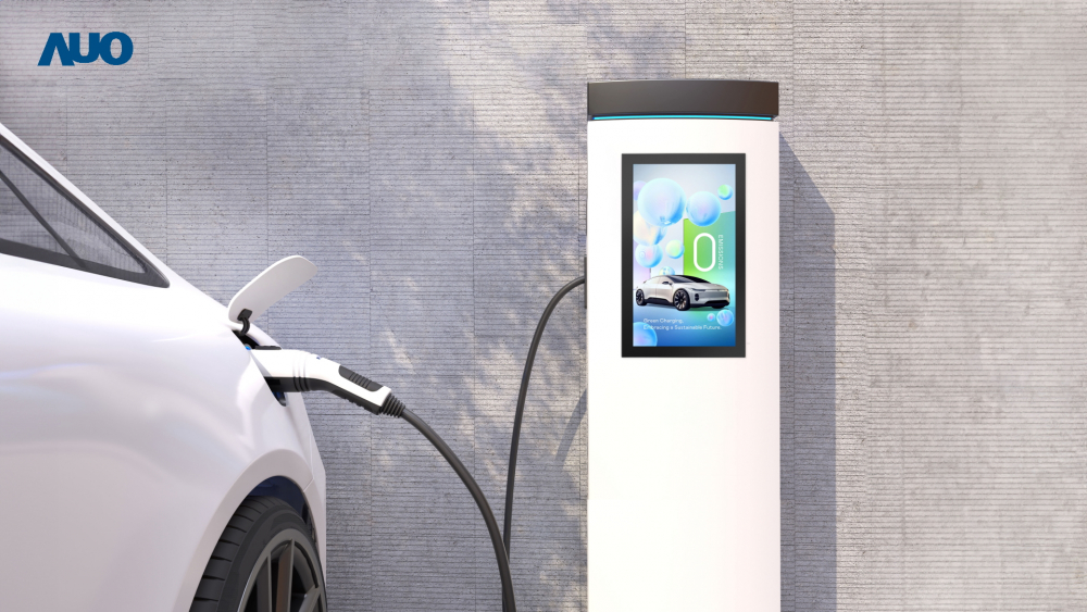 友達〝EVSE車用充電樁解決方案〞專為電動汽車充電樁設計，具有高亮度、克服戶外艱難環境的耐溫、耐紫外線等特性，並搭載散熱性及擴充性強的高效能工業電腦，可實現人機互動訴求，如資訊顯示、支付等應用