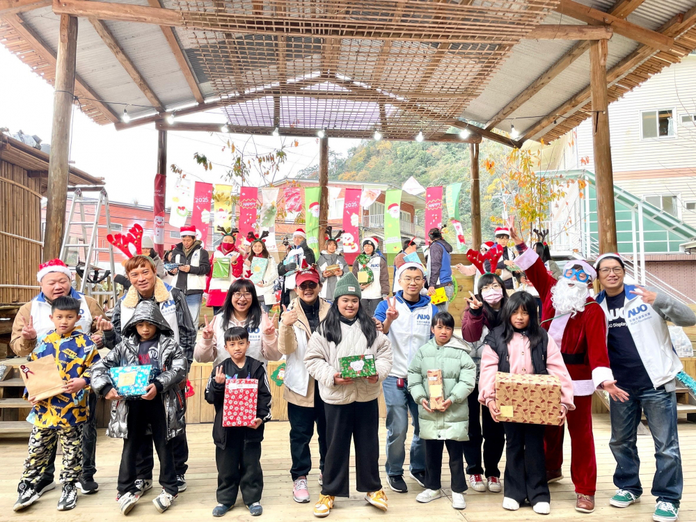 友達永續基金會號召「圓夢計畫」行動連續23年，由同仁凝聚內部愛心與資源送往偏鄉，累積為逾萬名兒童圓夢，實踐友達共創共好的永續精神。