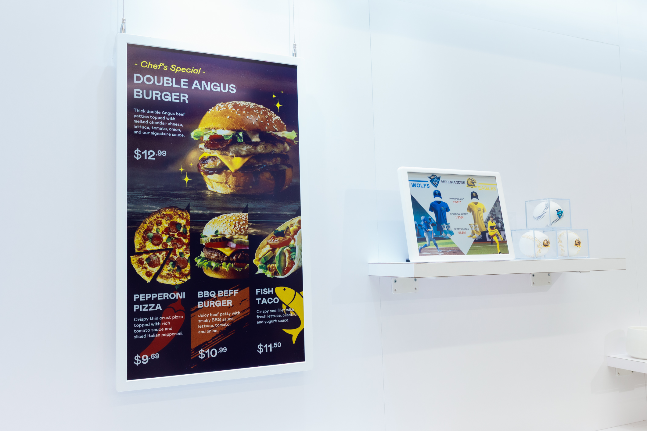 达擎开发的低功耗、全彩的aecoPost电子纸解决方案，仅在更新画面时需要微量的电力驱动，无需布建电线的便捷设计，使其可灵活应用、弹性选择置放处；可搭配aecoTag电子货架卷标解决方案，驱动商店内所有数字广告牌和电子货架卷标，以远程控制实现动态变价，提升门市人员作业效率，并以无纸化落实永续经营目标。