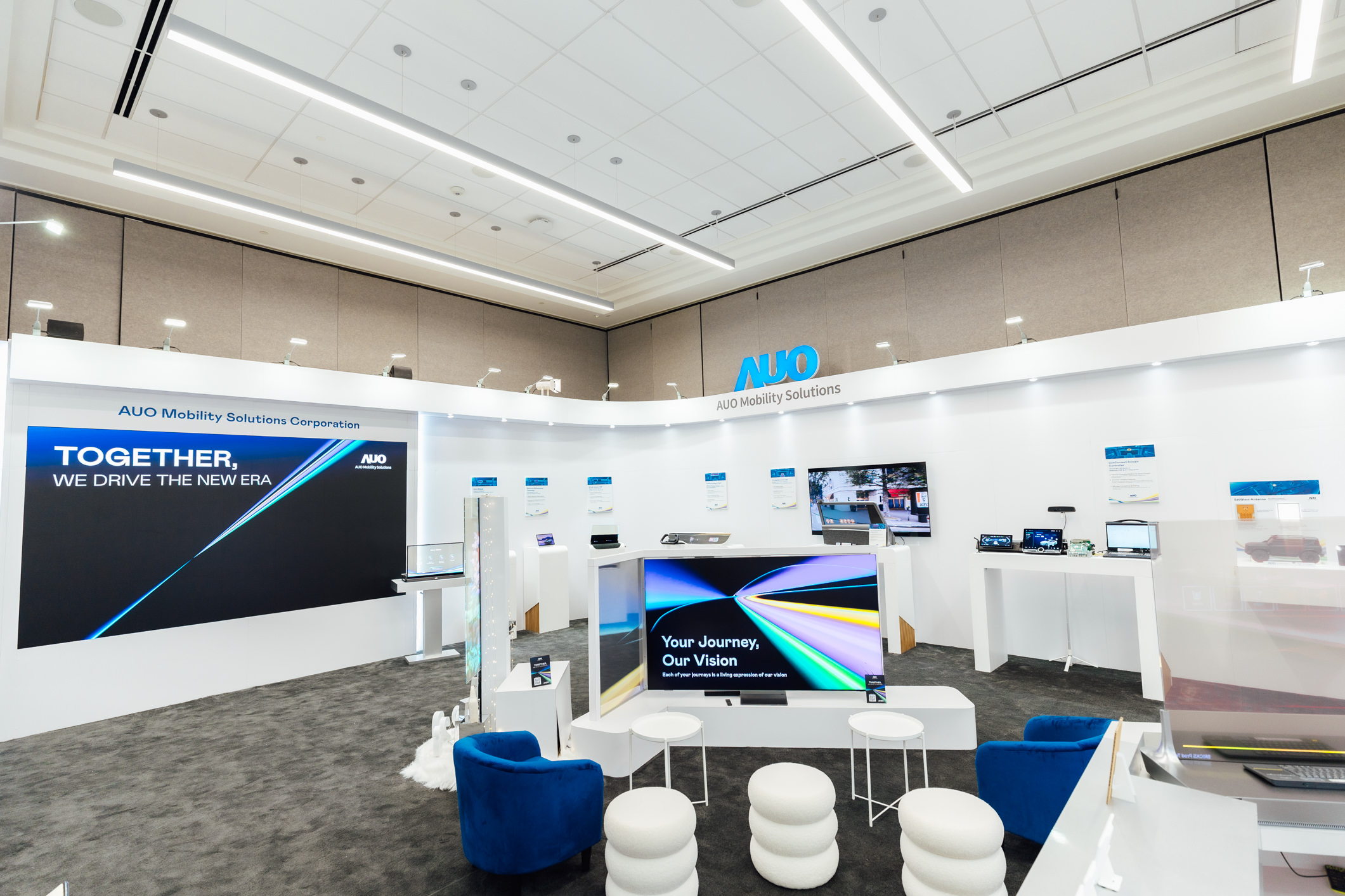 必一·运动(B-Sports)智慧行动在AI与软件定义汽车的演进下，重新定义显示人机互动，致力与产业客户合作共创，打造具差异化、功能扩展弹性的未来座舱体验。